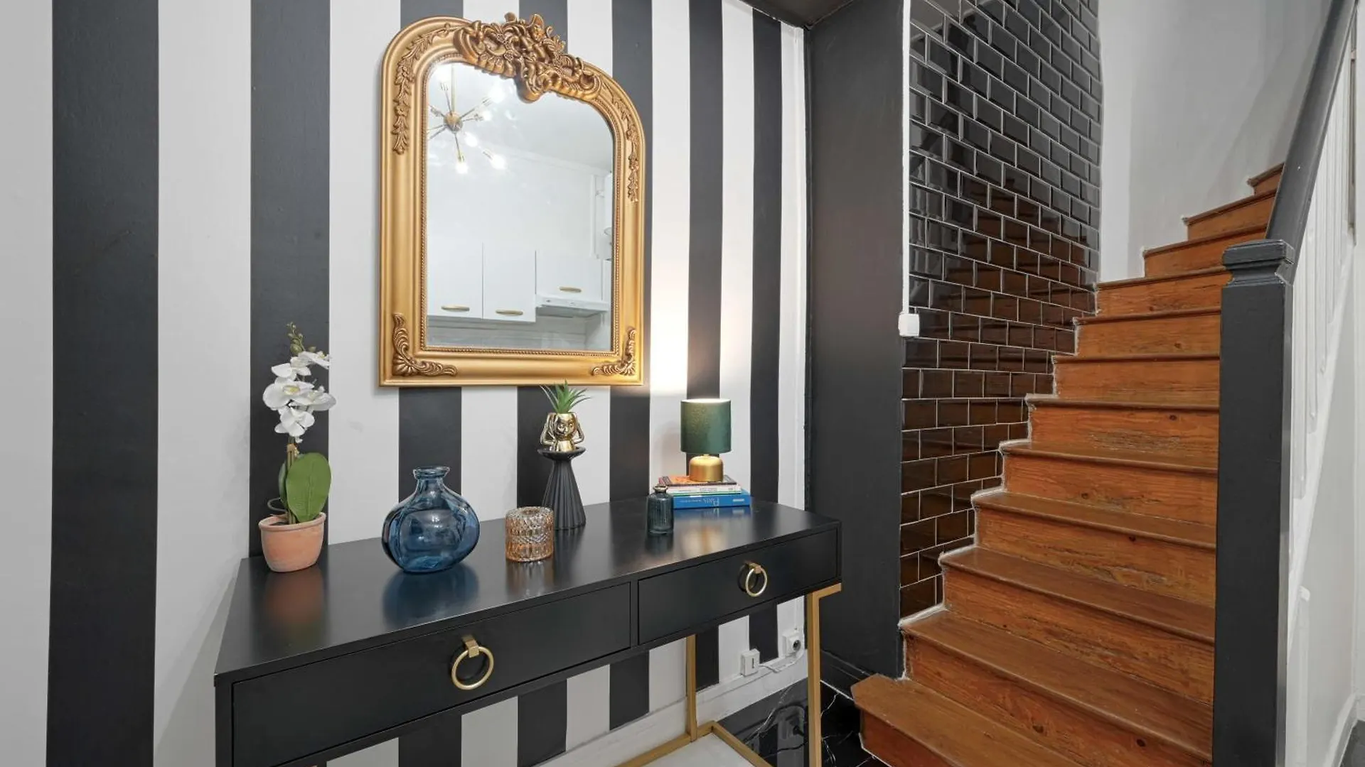 Fabulous Two Floor Apartment In 9Th Paris