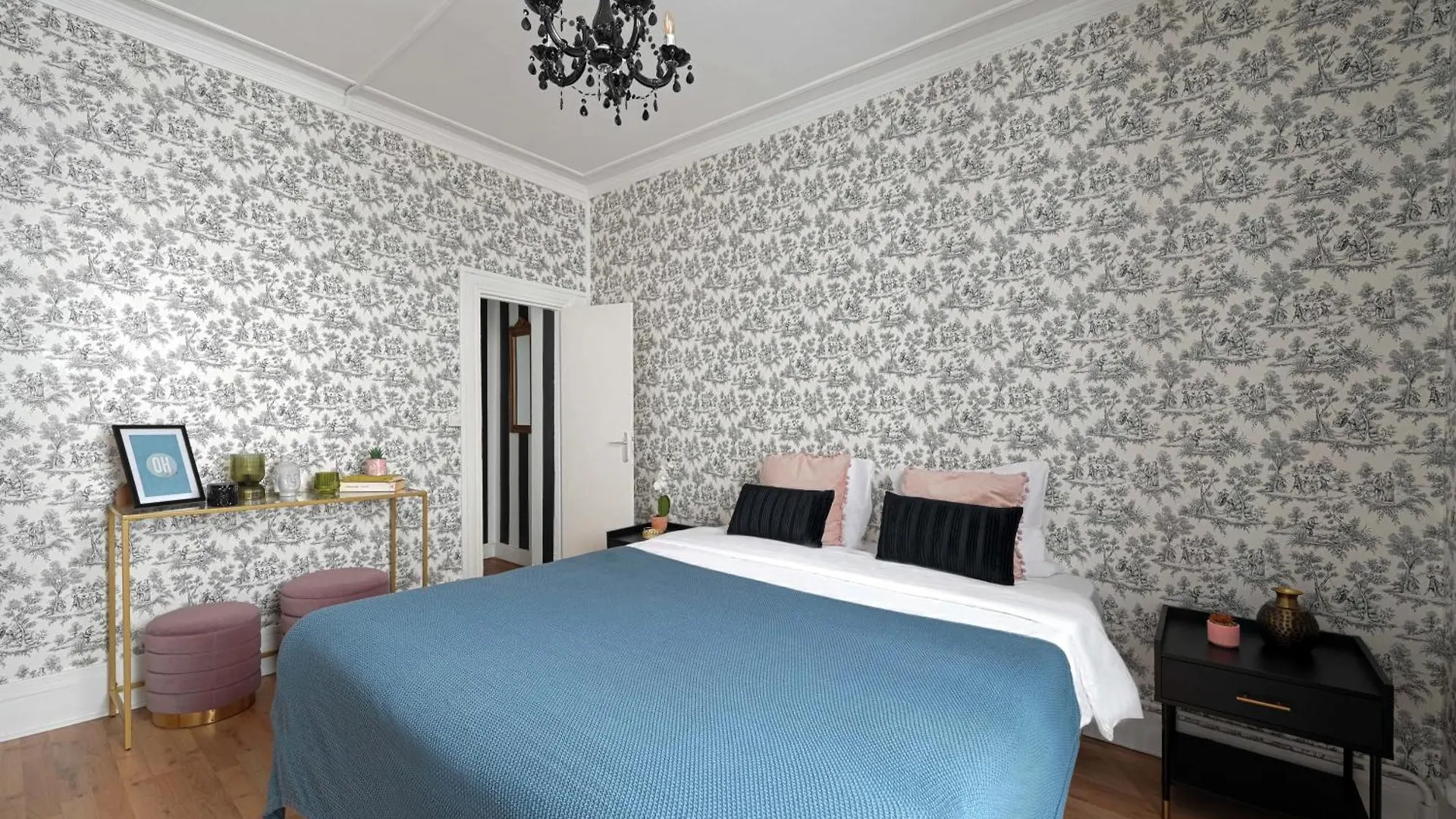 Fabulous Two Floor Apartment In 9Th Paris